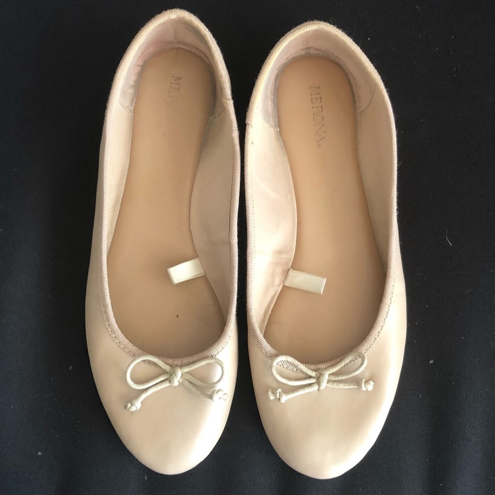 MERONA Taupe Ballet Flats with Bow 8.5